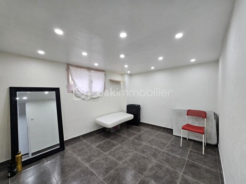 Maison - 177 m² - 8 pièces