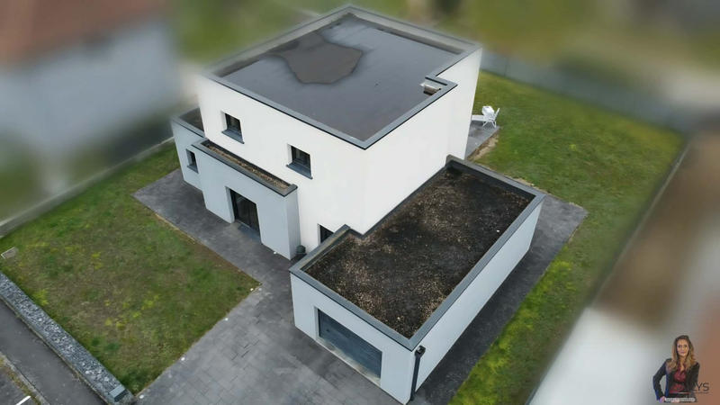 Maison - 140 m² - 6 pièces