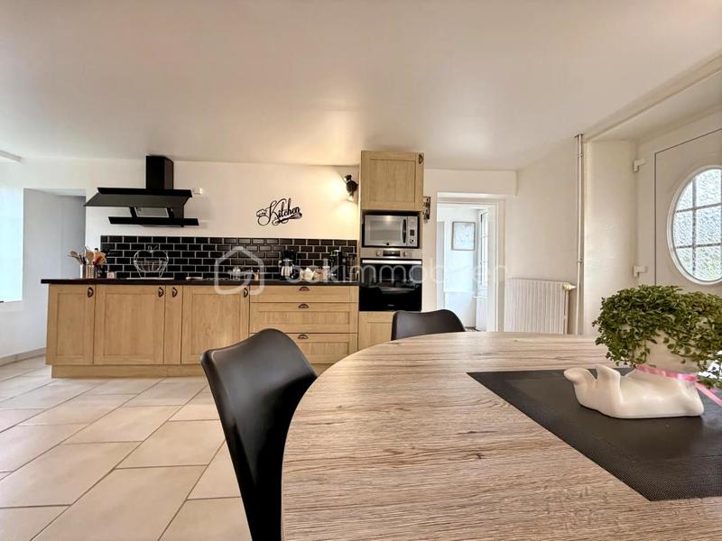 Maison - 180 m² - 5 pièces