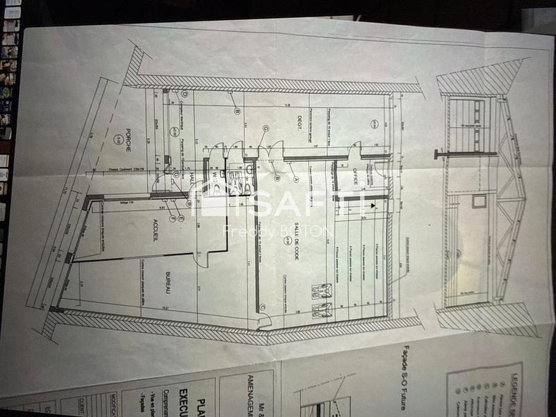 Local commercial - 187 m² - 4 pièces