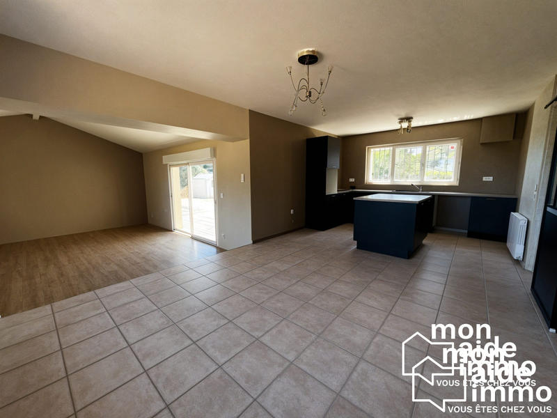 Maison - 101 m² - 4 pièces