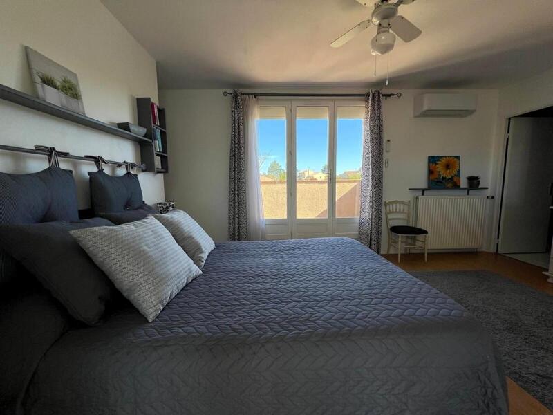 Villa - 235 m² - 8 pièces