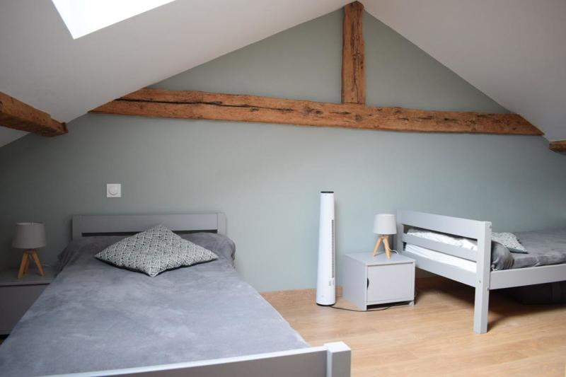 Maison - 242 m² - 9 pièces