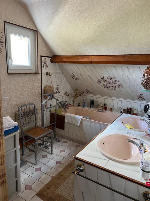 Maison traditionnelle - 98 m² - 4 pièces