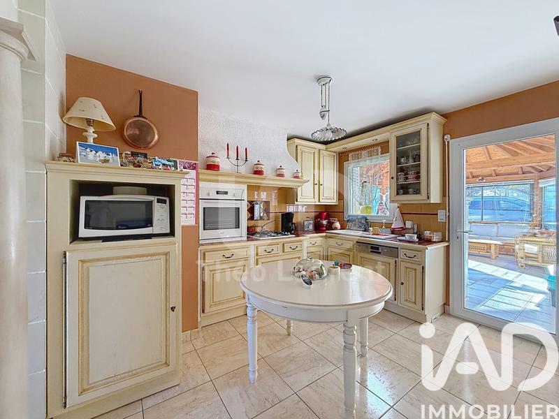 Maison - 182 m² - 7 pièces