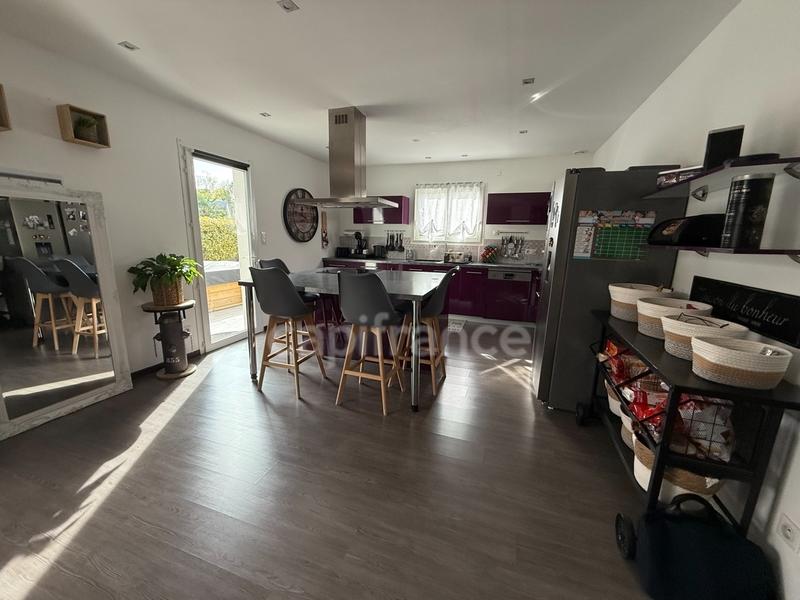 Maison - 111 m² - 4 pièces