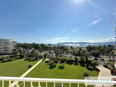 Appartement - 100 m² - 4 pièces