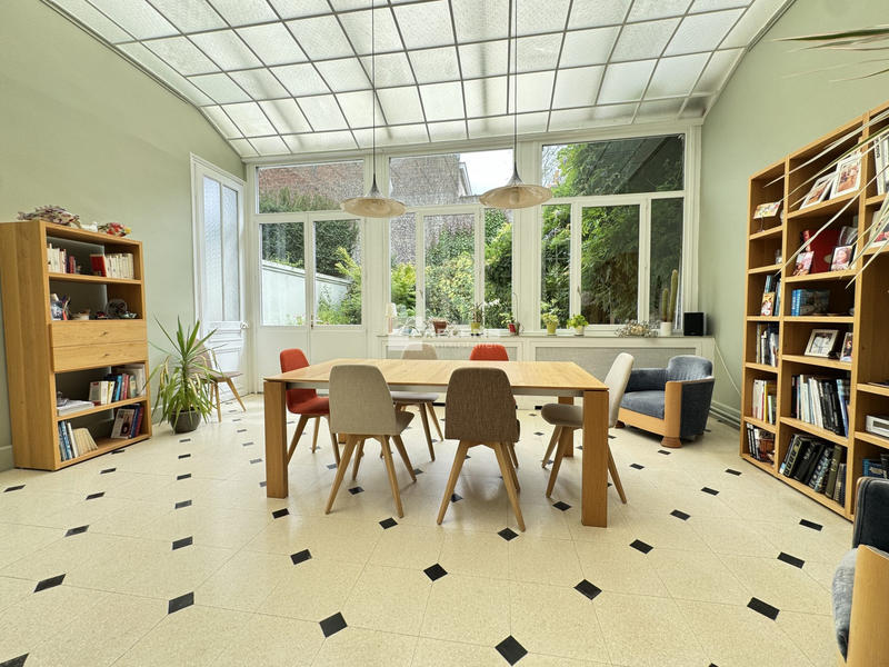 Maison - 200 m² - 7 pièces