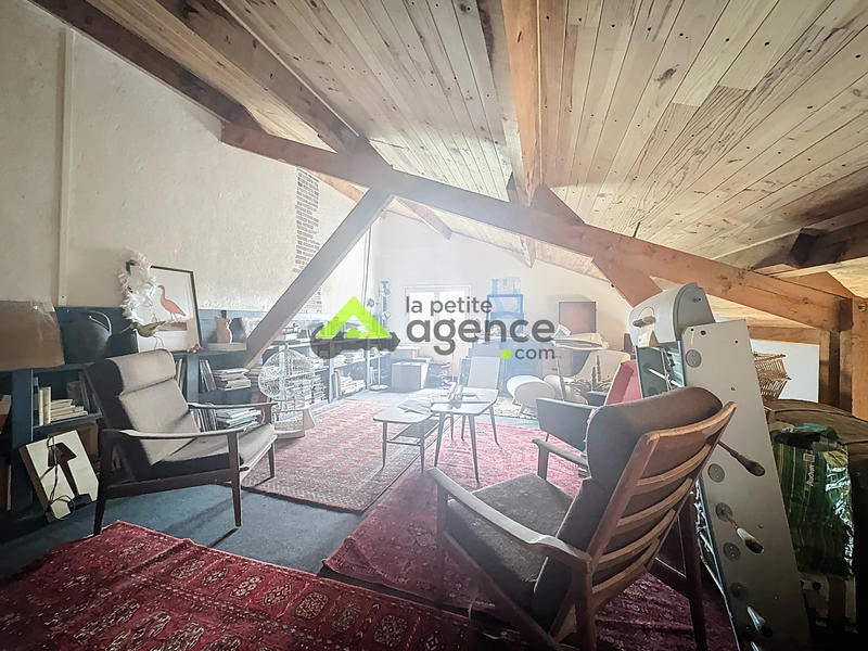 Maison - 230 m² - 7 pièces