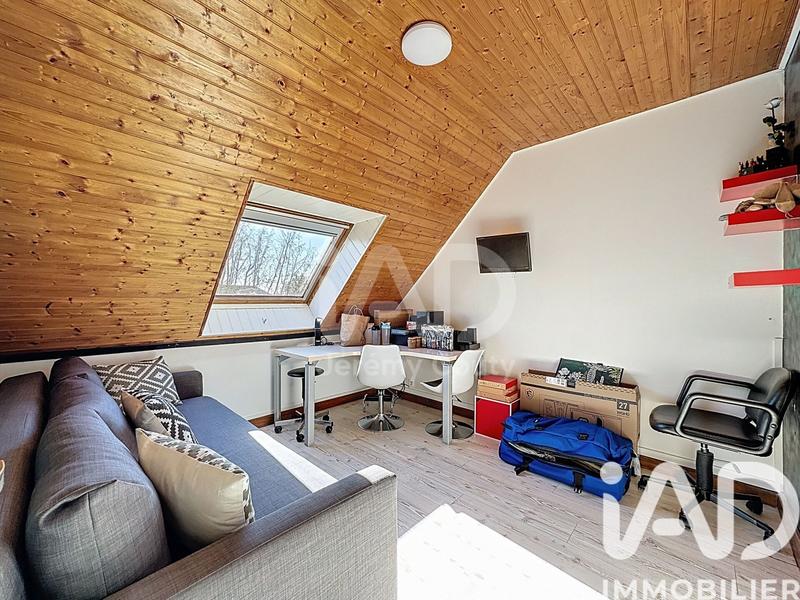 Maison - 201 m² - 9 pièces