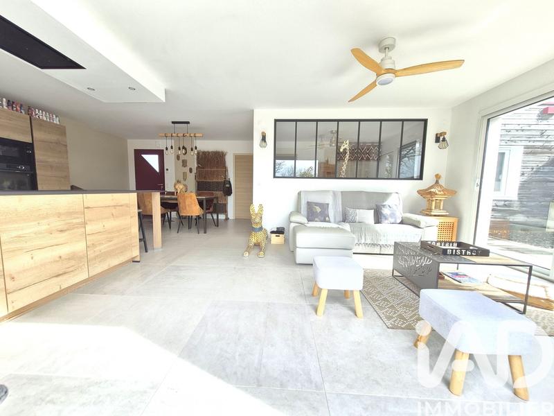 Maison - 104 m² - 4 pièces