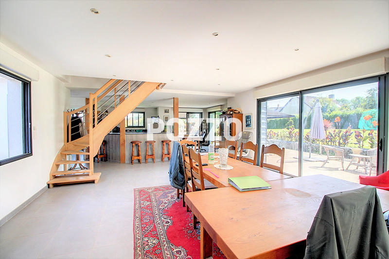 Viager - Maison - 202 m² - 8 pièces