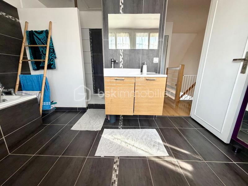 Maison - 117 m² - 6 pièces