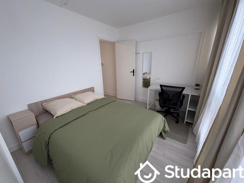 Chambre - 10 m² - 1 pièce