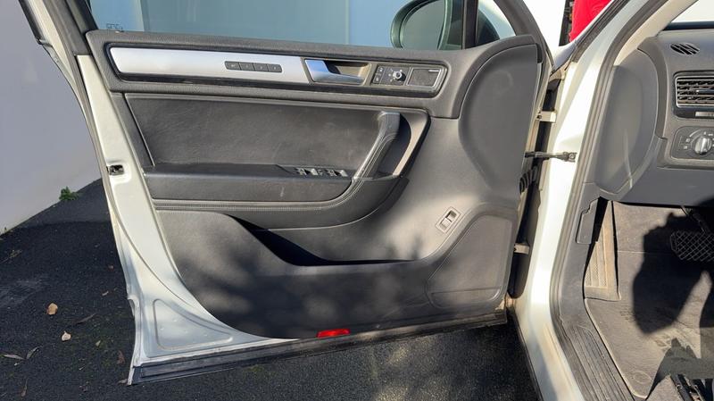 Volkswagen Touareg II 3.0 Tdi V6 245 4Motion Tiptronic8 Carat