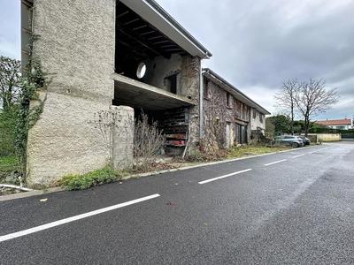 Maison - 140 m² - 4 pièces