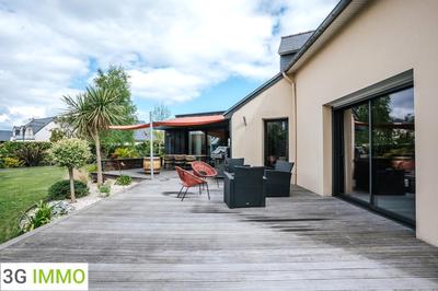 Maison contemporaine - 198 m² - 6 pièces