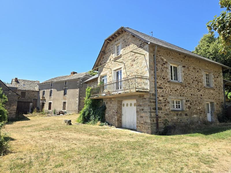 Corps de ferme - 260 m² - 6 pièces
