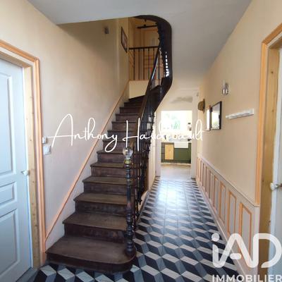 Maison - 170 m² - 8 pièces