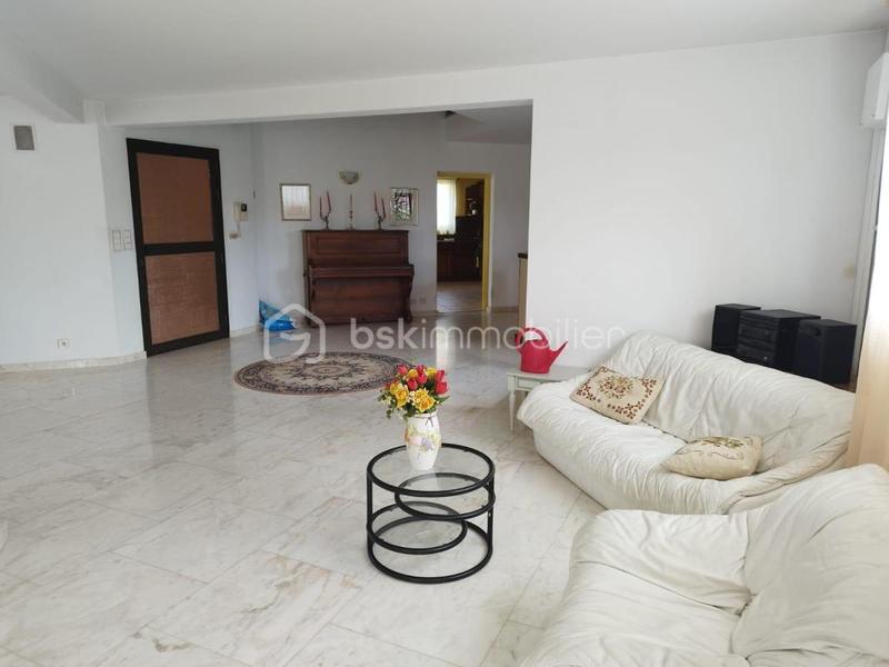 Demeure - 422 m² - 11 pièces