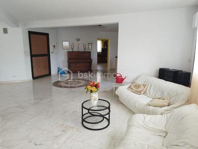 Demeure - 422 m² - 11 pièces