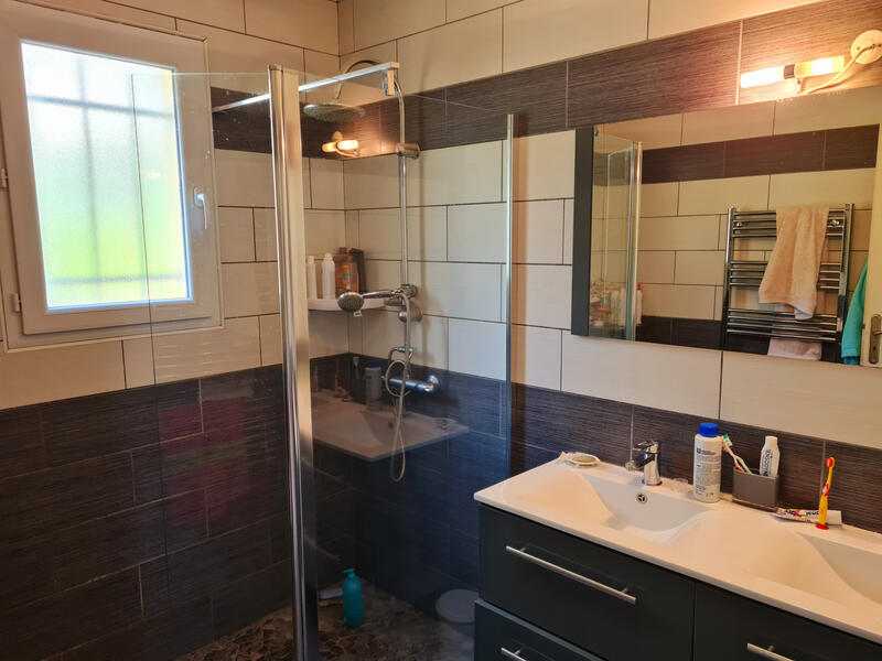 Maison - 92 m² - 5 pièces