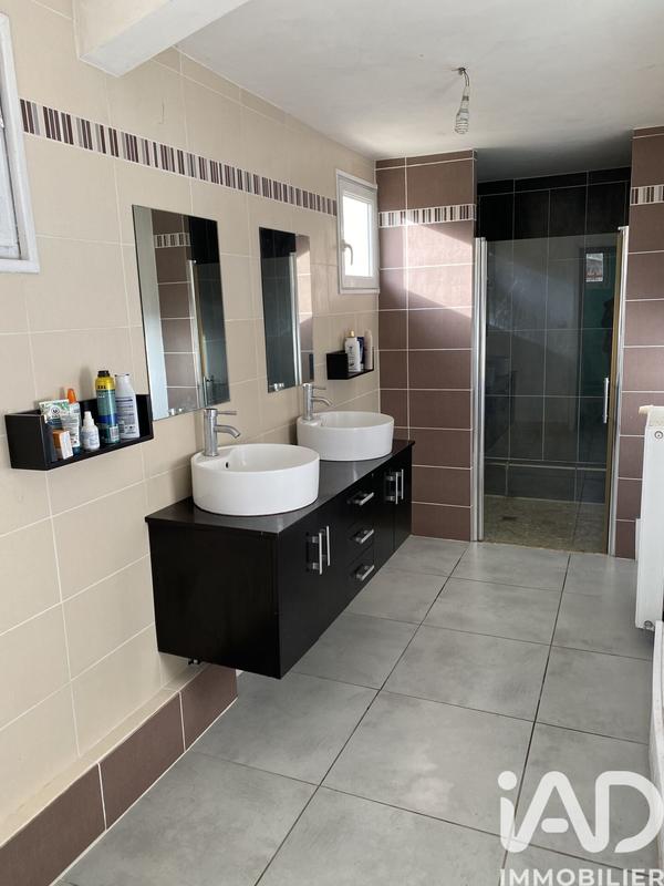 Maison - 279 m² - 8 pièces