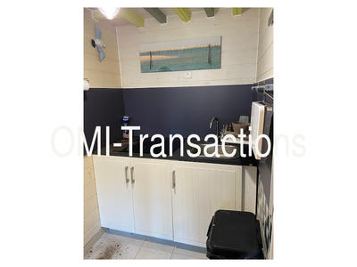 Local commercial - 98 m² - 3 pièces