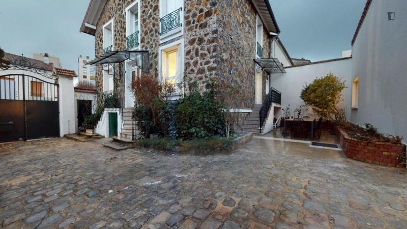 Chambre - 13 pièces