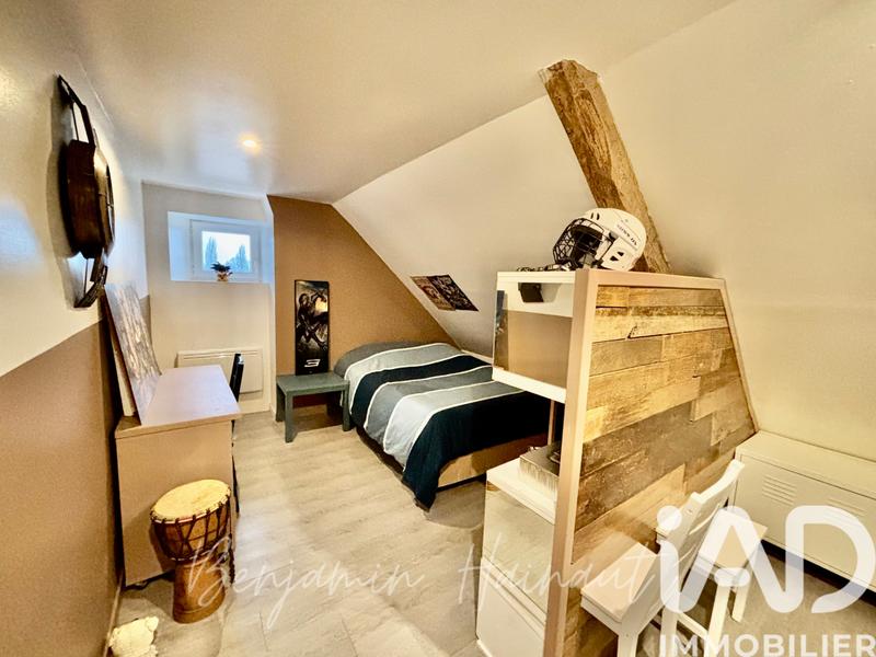 Maison - 250 m² - 8 pièces