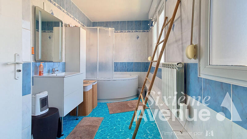 Maison - 100 m² - 3 pièces