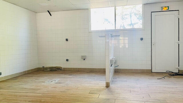 Local commercial - 145 m²