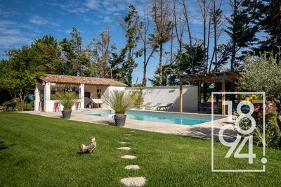 Villa - 230 m² - 6 pièces