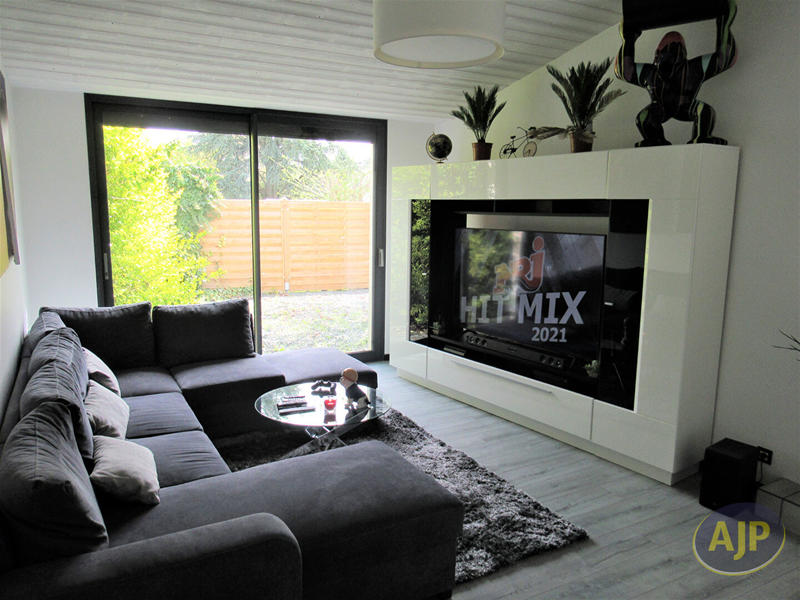 Maison - 75 m² - 5 pièces