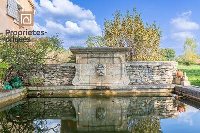 Maison - 275 m² - 10 pièces