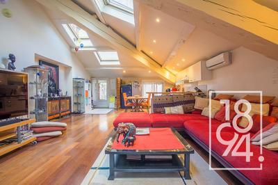 Loft - 72 m² - 2 pièces