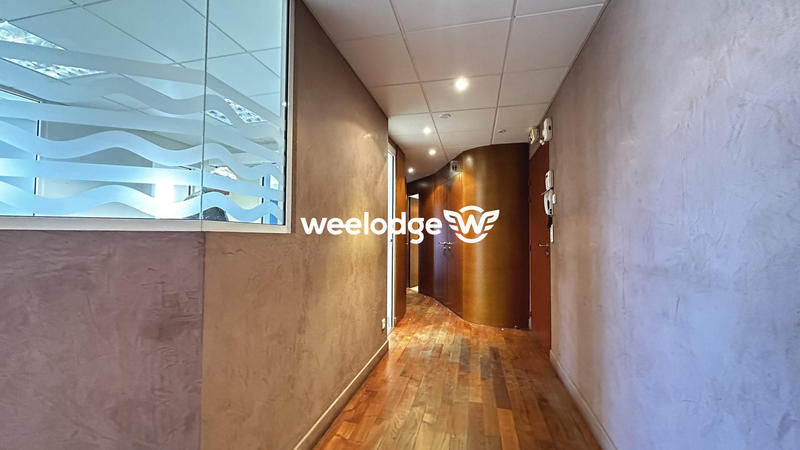 Bureau - 64 m² - 3 pièces