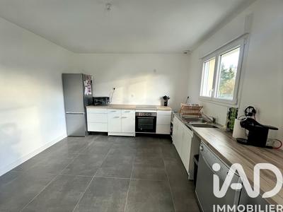 Maison - 87 m² - 4 pièces