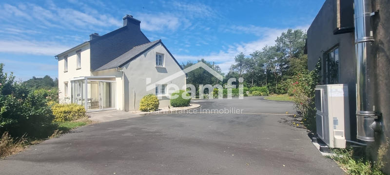 Maison - 143 m² - 7 pièces