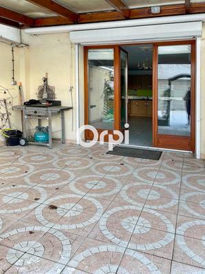 Immeuble - 180 m² - 5 pièces