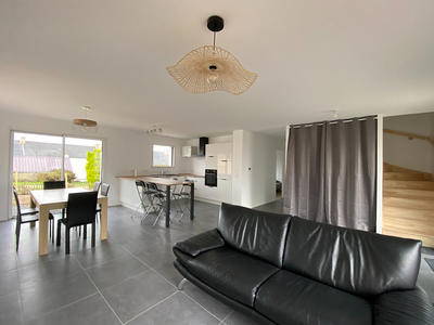 Maison - 110 m² - 6 pièces