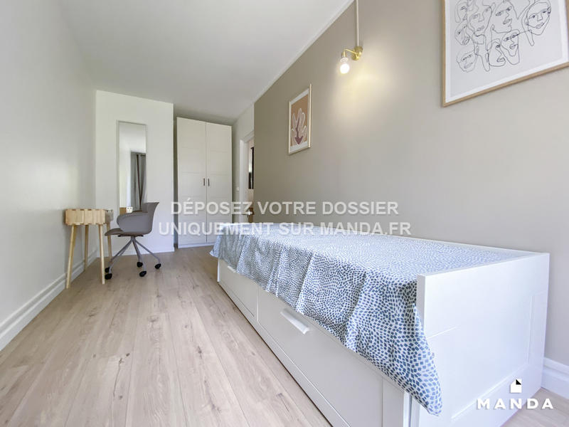 Chambre - 9 m² - 5 pièces