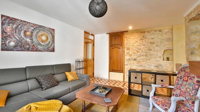 Maison en pierre - 140 m² - 5 pièces