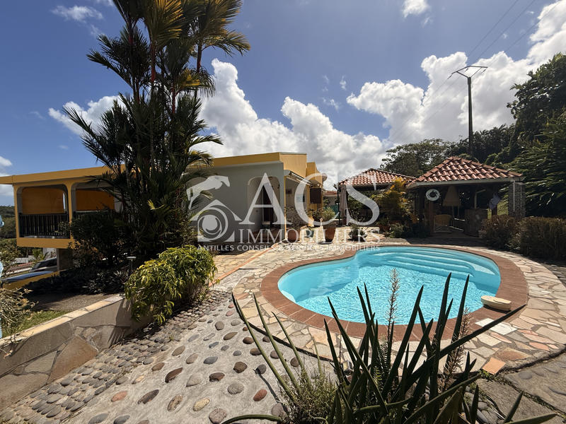 Maison - 123 m² - 4 pièces