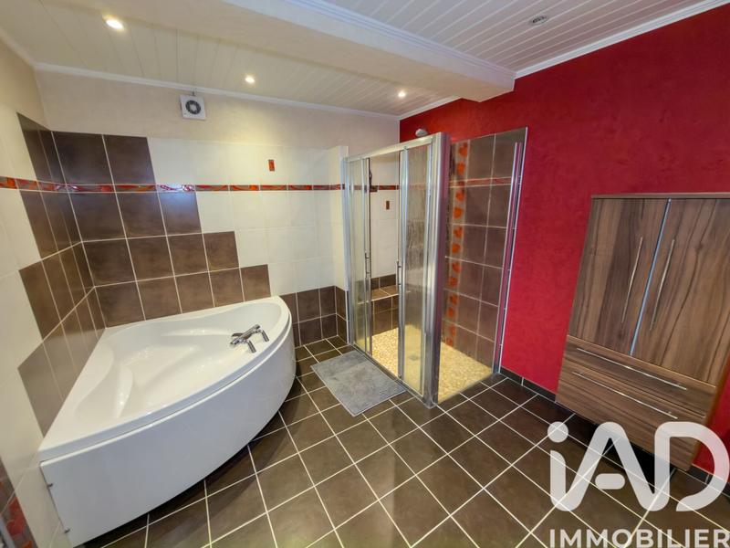 Maison de village - 277 m² - 8 pièces