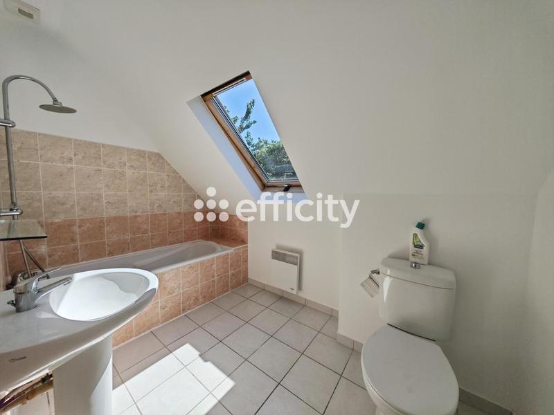 Maison - 90 m² - 6 pièces