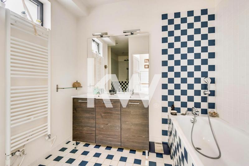 Maison - 195 m² - 6 pièces