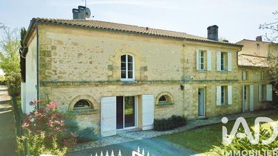 Maison - 323 m² - 12 pièces