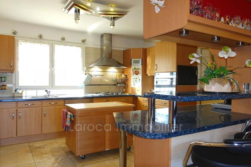 Maison - 98 m² - 4 pièces