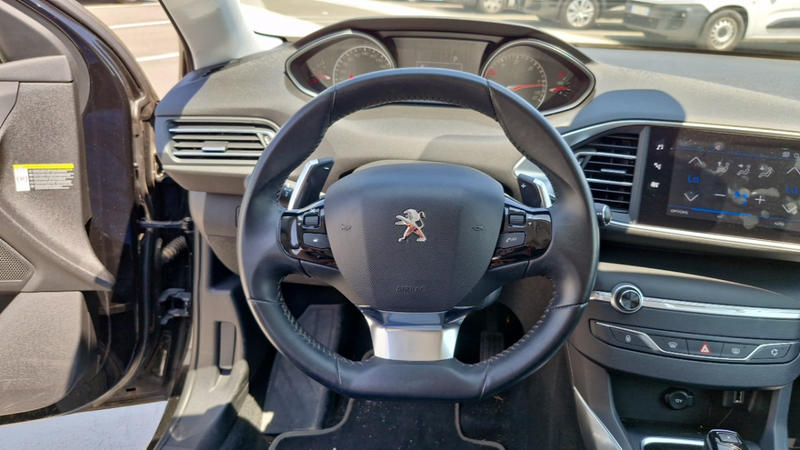Peugeot 308 BlueHDI 130ch Eat8 Allure Business